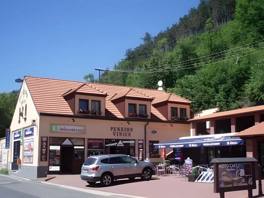 Bunkr Karlštejn - Modrý dům - Image 1