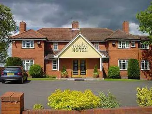 Tri-Star Hotel - Image 1