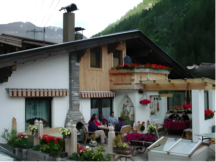Apart Gentiana - Image 1