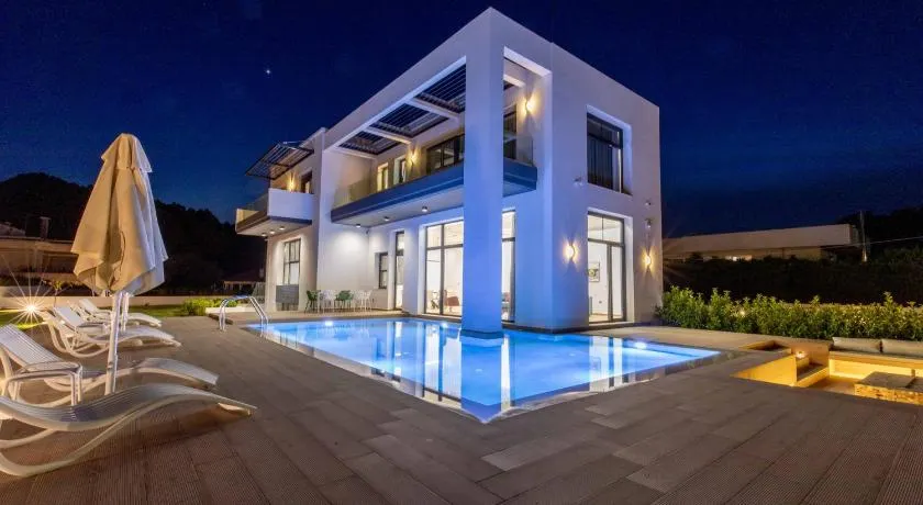 Armonia Luxury Villa - Image 1