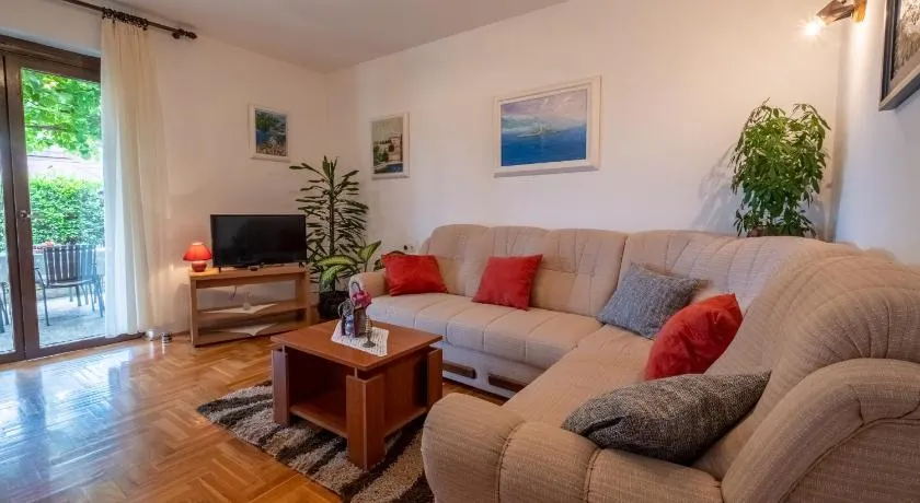 Cozy apartment near the sea - Image 1