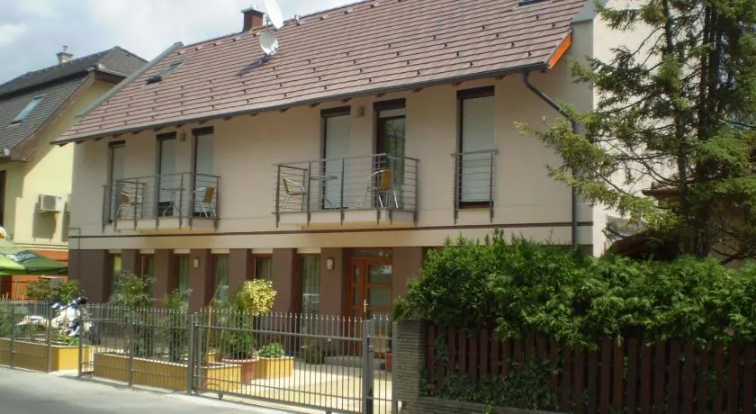 Mary Apartmanház Hévíz - Image 1