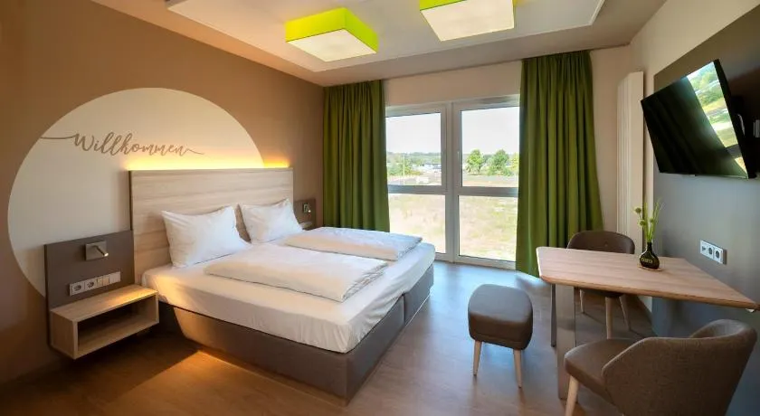 Mainfranken Motel - Anreise rund um die Uhr - Neueröffnung 2023 - Image 1