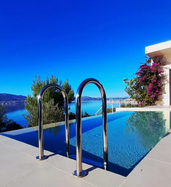 Villa Mare Stylish 3 Bedroom Central Villa With Private Pool - Image 1