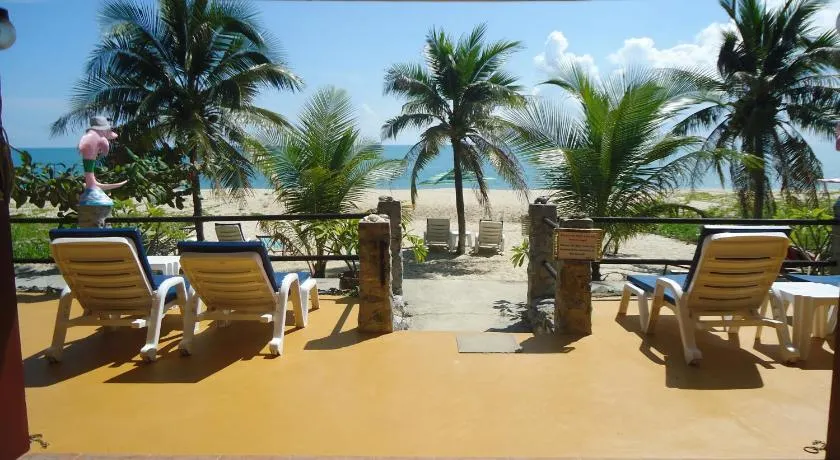 Sea Breeze House, Naiplao Beach - Image 1