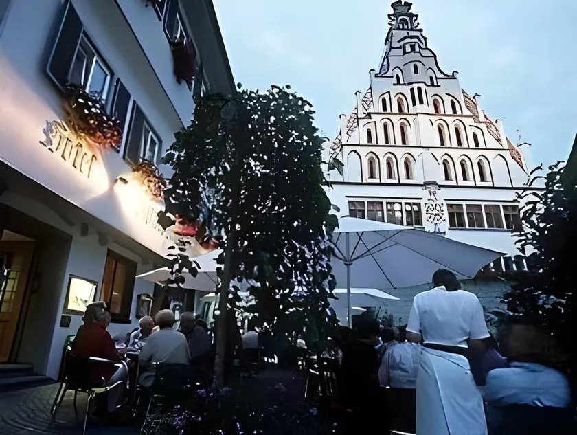 Hotel Restaurant Grüner Baum und Altes Tor - Image 1