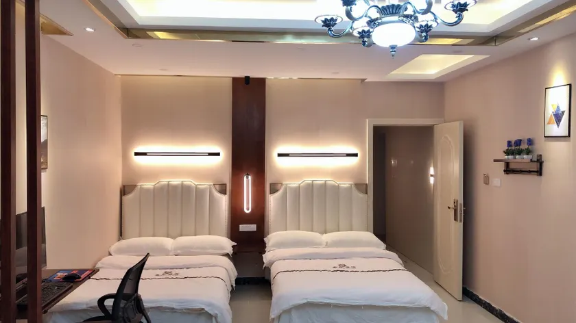 Jinyong Hotel - Image 1