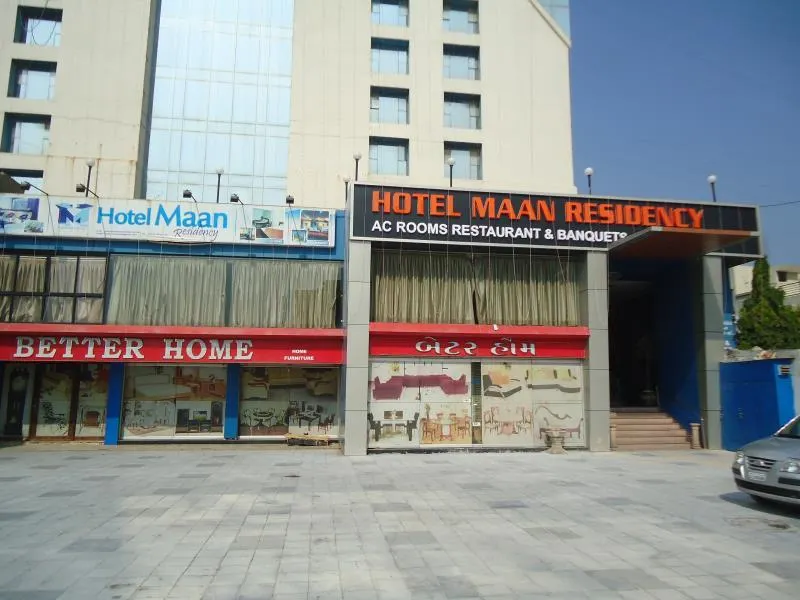 Hotel Maan Residency - Image 1