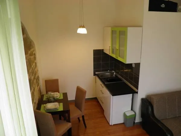 Beach City Pearls Apartments - Image 1