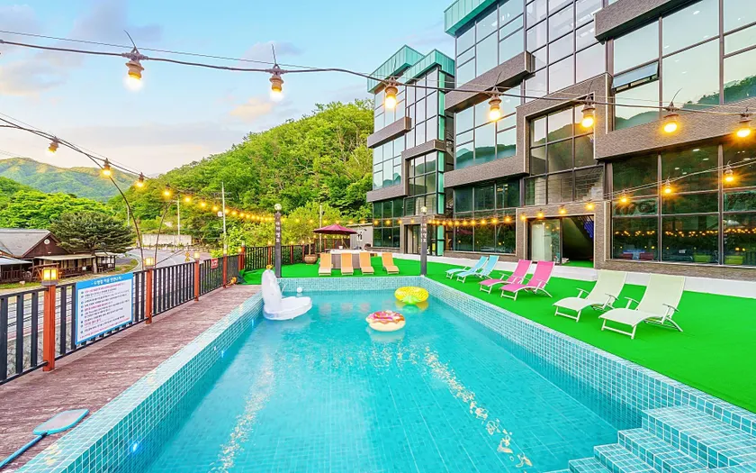Avianto kids poolvilla - Image 1
