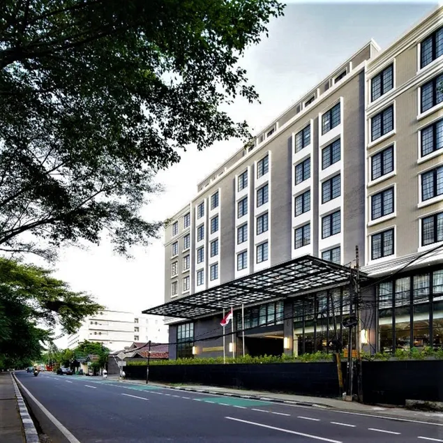 Maia Hotel Jakarta - Image 1