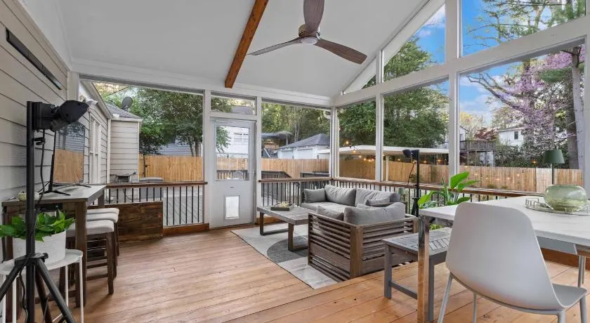 Fenced Yard, Screened Porch, Near Emory and Downtown Decatur - Image 1