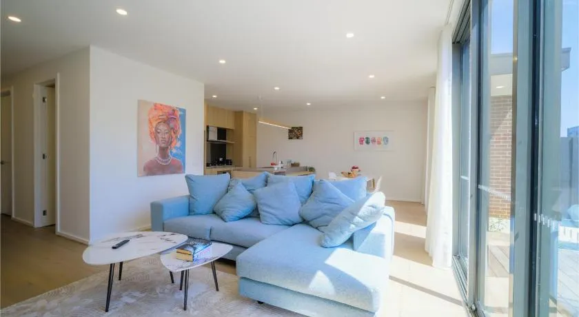 Waverley Gardens Modern 3BR Home - Pet Friendly & Parking - Image 1