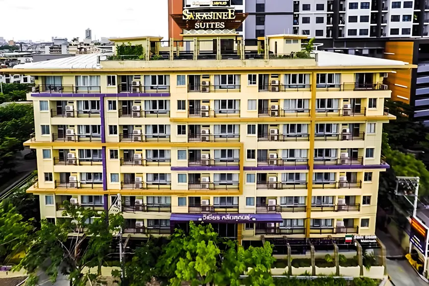Sarasinee All Suite Boutique Hotel - Image 1