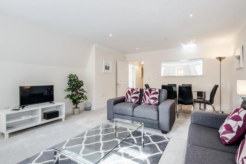 Roomspace Serviced Apartments - Royal Swan Quarter - Image 1