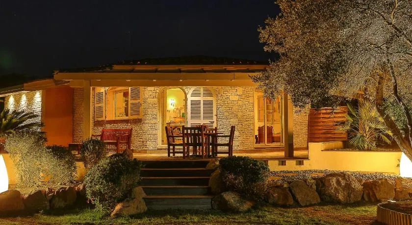 Villa Cartarana - Image 1