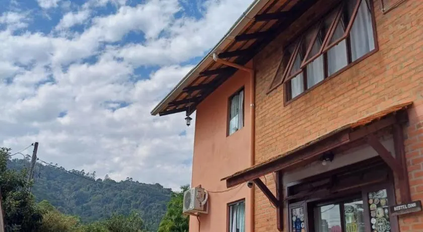 Hostel Dina & Suítes - Image 1