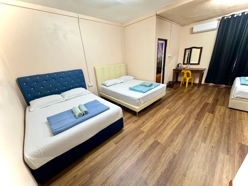 Hotel RS Inn - Image 1
