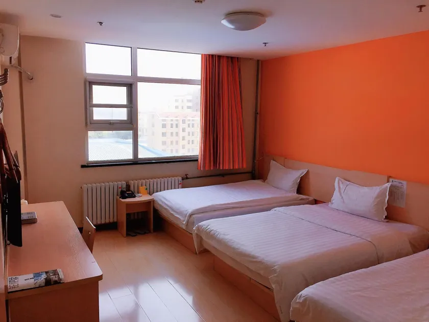 7Days Inn Qingdao Huangdao Dongjiakou - Image 1