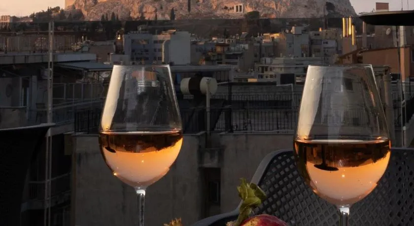 Incanto Boutique Suites - Mets - Image 1