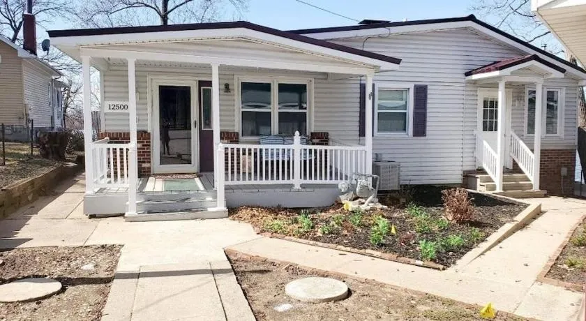 Welcome to this charming lake house beautifully located on Lake Matanzas.  - Image 1
