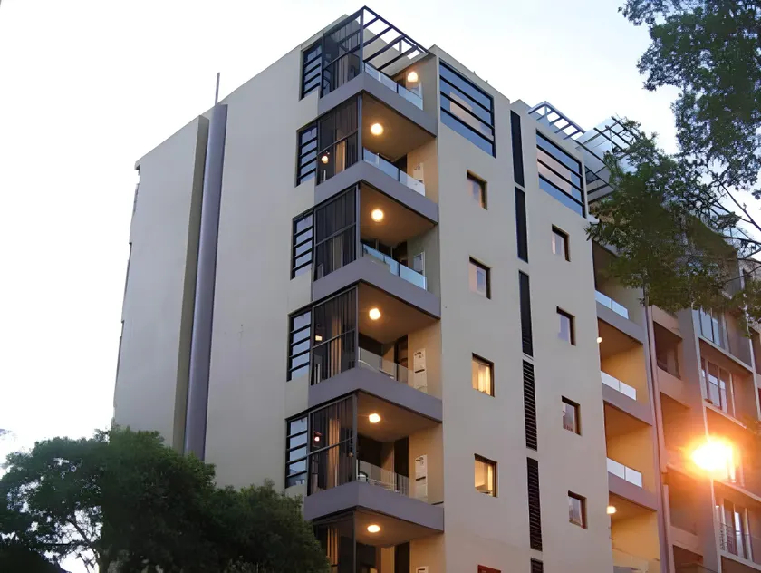 Harbour Phoenix Hotel - Image 1