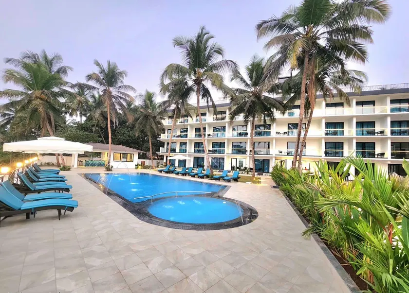 La Vida Colva Beach Resort - Image 1