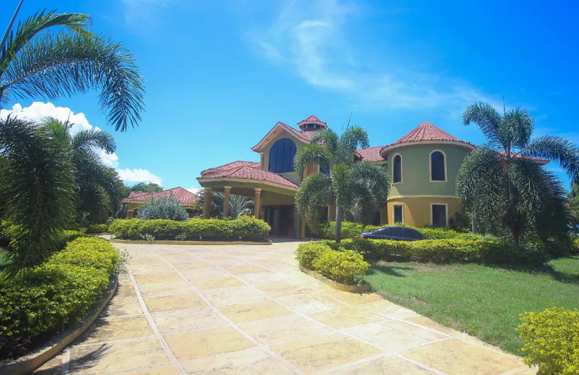 Millbrooks Villa - Image 1