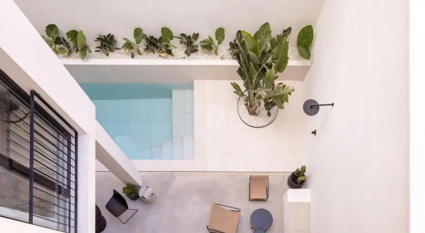 YOURS boutique stay - Image 1