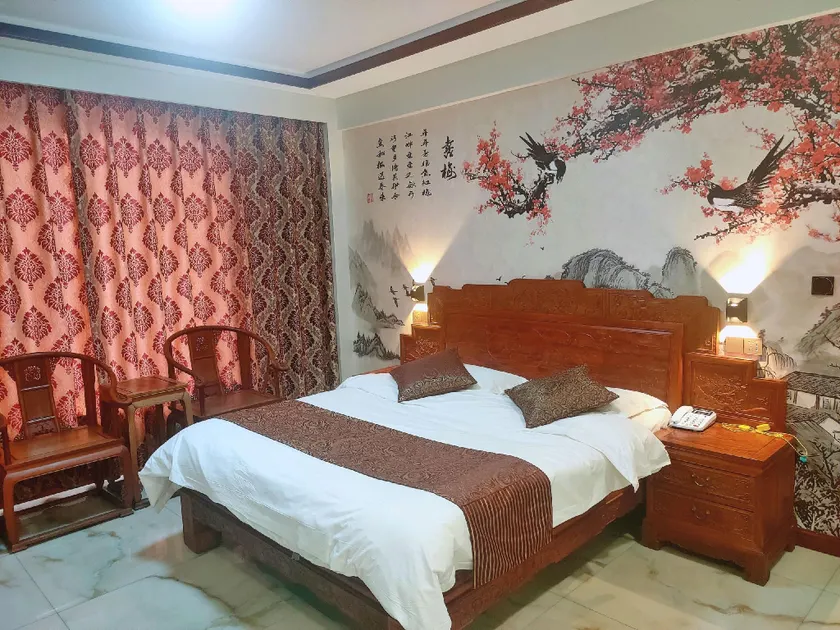 Quwo Heze Hotel - Image 1