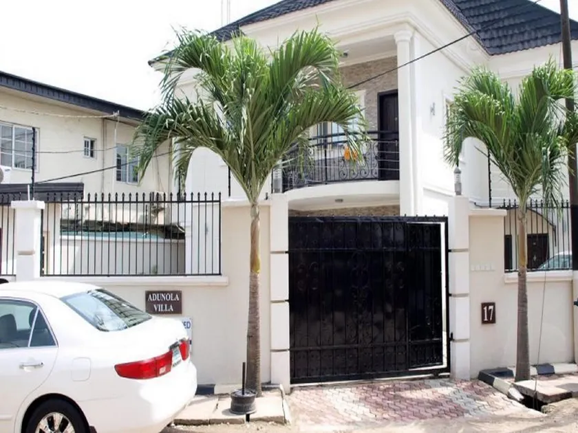 Adunola Serviced  Apartment  - Image 1