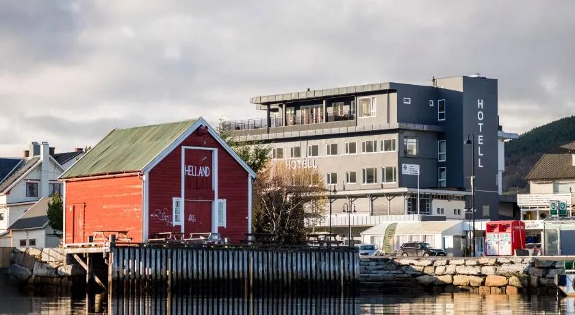 Vestnes Fjordhotell - Image 1