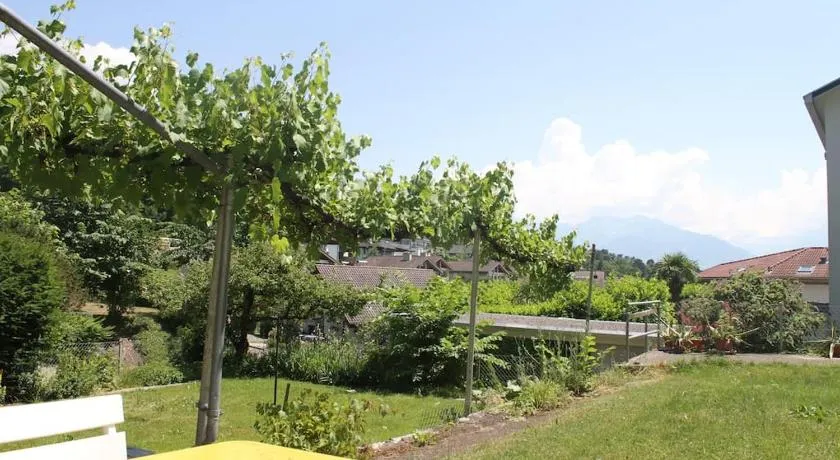 Lake Thun Apartment for max 3 Guests Ideal for Water Sports & Swiss Alps - Image 1