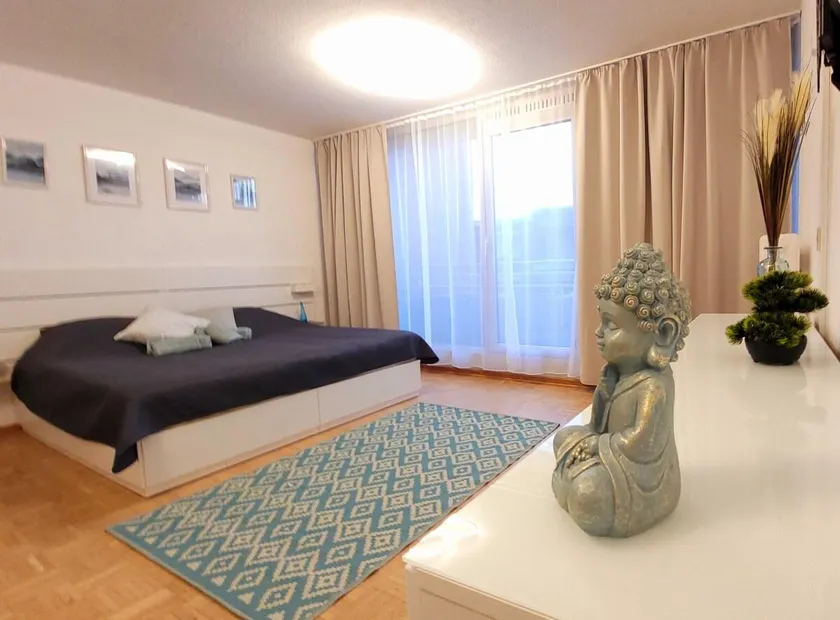 Steele district -Shopping paradise 2 minutes' walk - Image 1