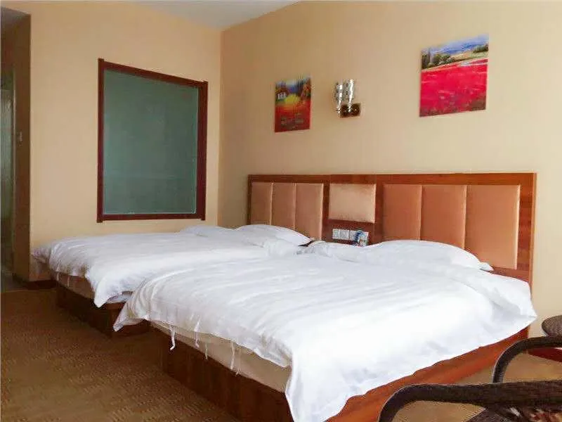 Yuanping Junyi Hotel - Image 1