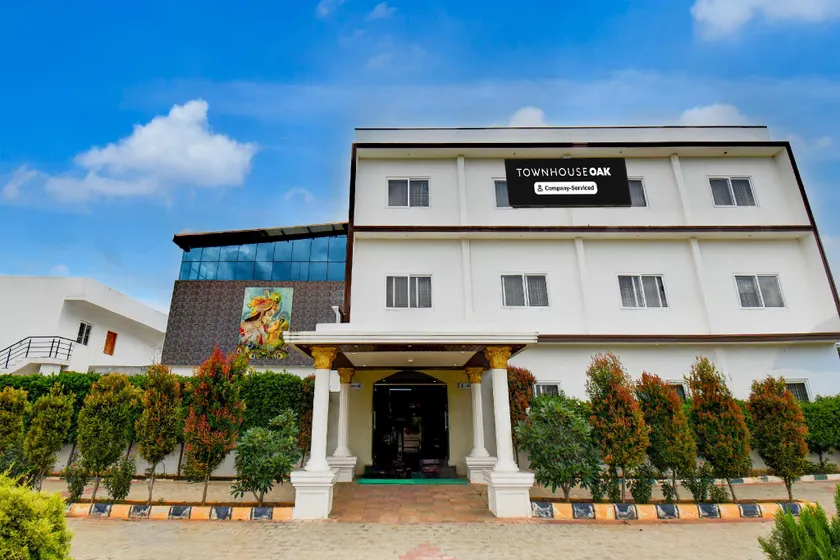 Super Townhouse Oak Sri Mahadeshwara Convention Centre Formerly Shri Aprameya Resort - Image 1