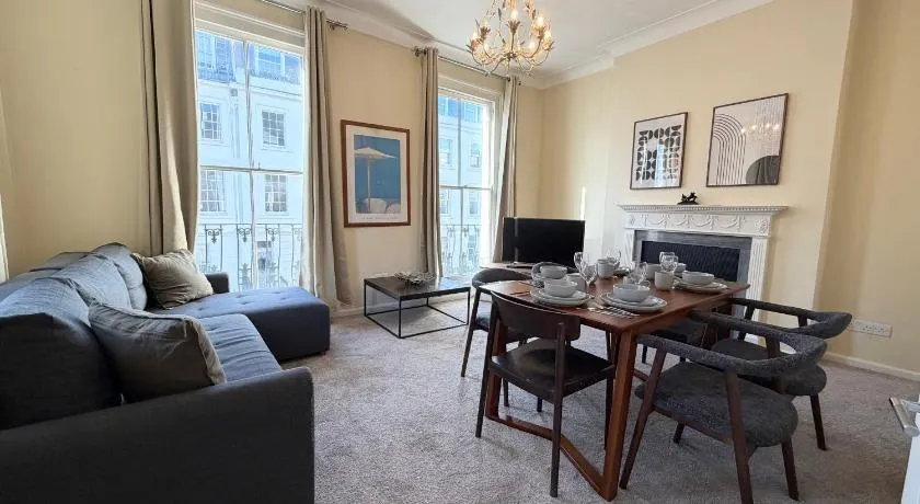 Spacious 3 bedroom Maisonette in Pimlico - Image 1
