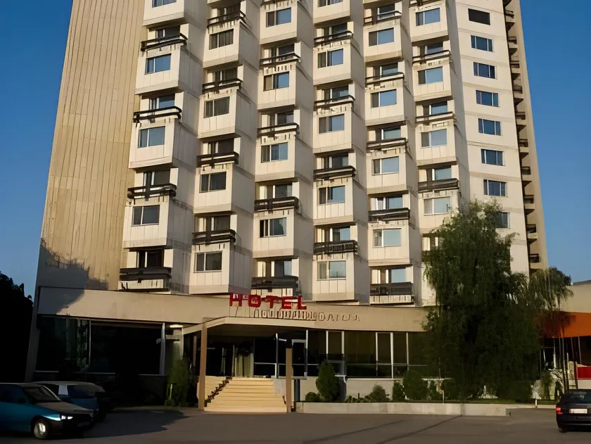 Rovno Hotel - Image 1