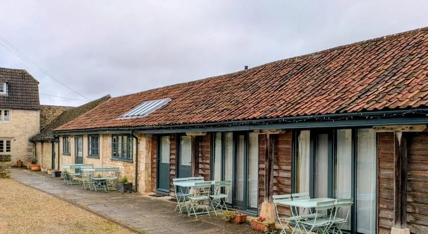 Lower Rudloe Farm - Image 1