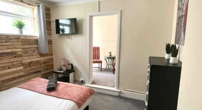 106 Brynmill - Room 3 - Image 1