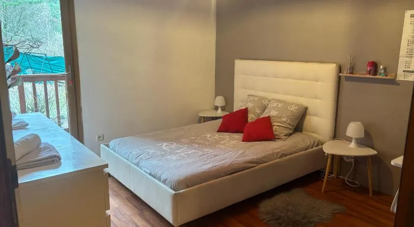 Chambre Serres Ponçon - Image 1