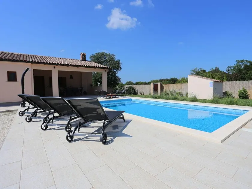 House Nina with heated pool near Pula - Image 1