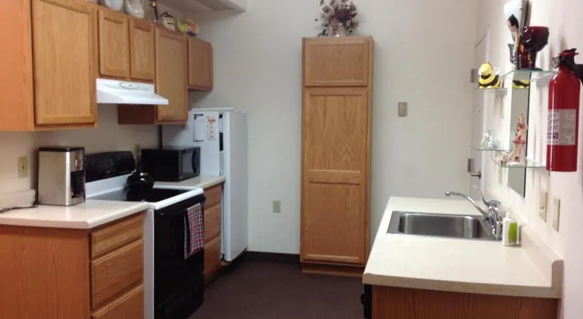 A Suite Alaskan Inn - Image 1