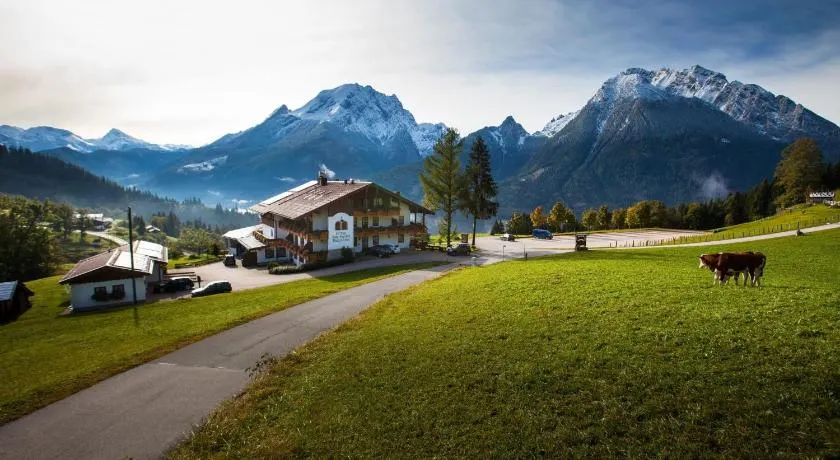 Hotel-Gasthof Nutzkaser - Image 1