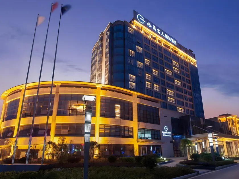 Grand Skylight International Hotel Guiyang - Image 1