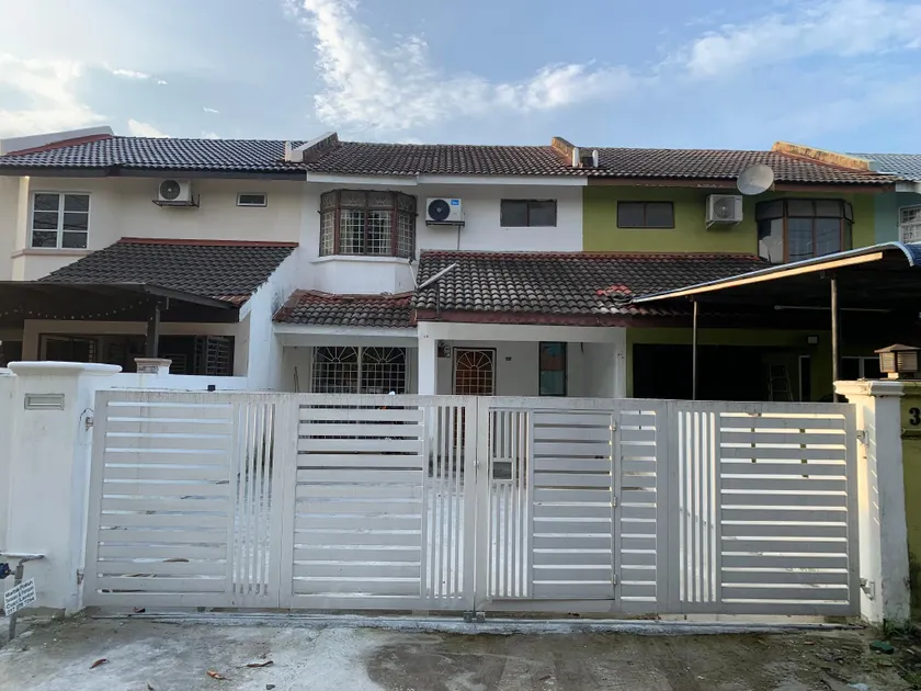 Homestay Rawang - Image 1