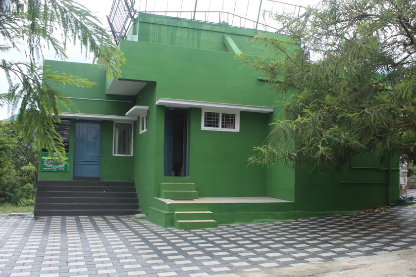 Ivory Inn - Image 1