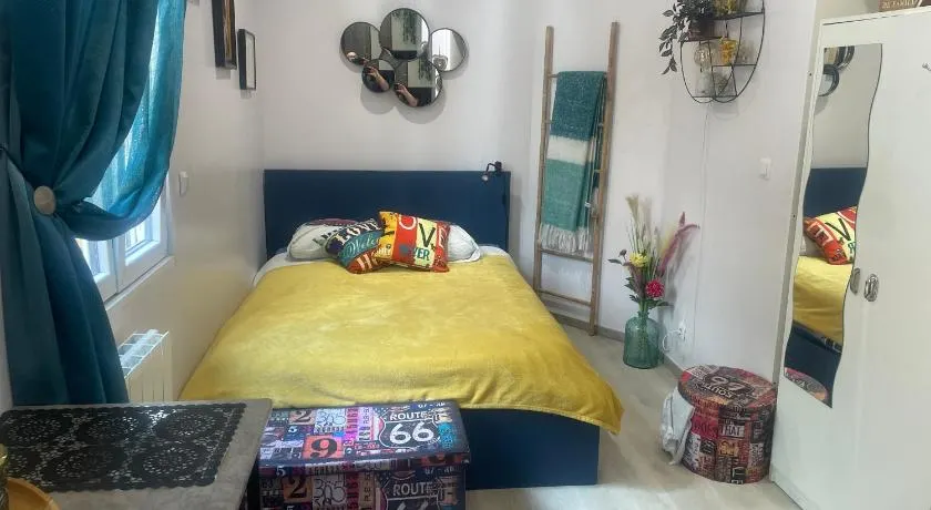 Cozy Studio - Image 1