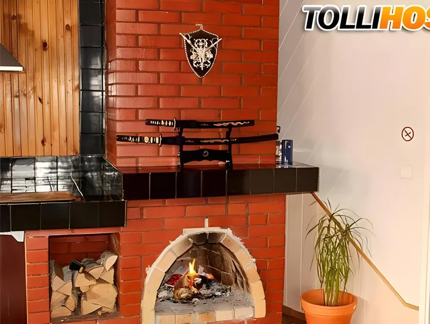 Tolli Hostel & Holiday House - Image 1