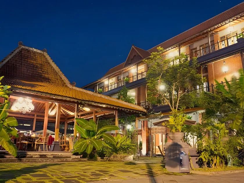 Omah Sinten Heritage Hotel & Resto - Image 1